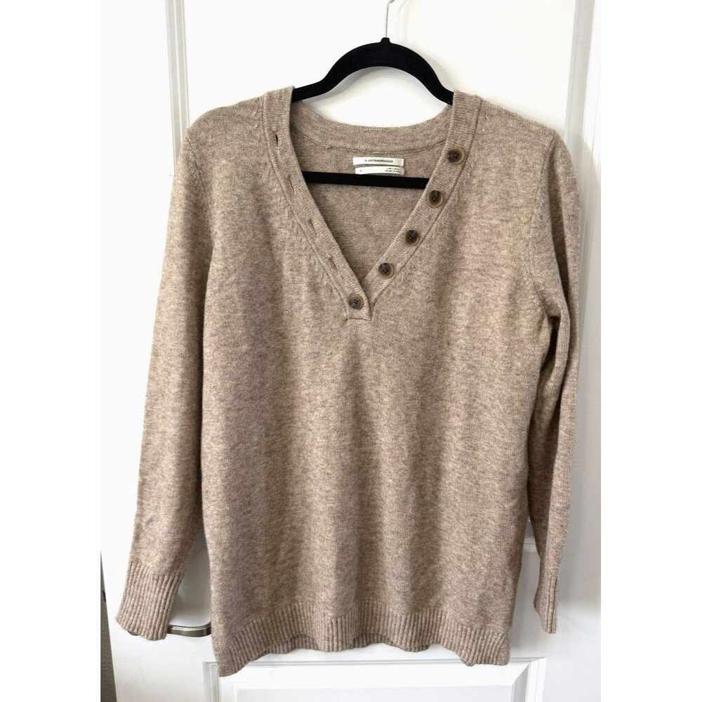 Women’s Anthropologie Oatmeal Button Henley Sweater S soft warm preppy classic
